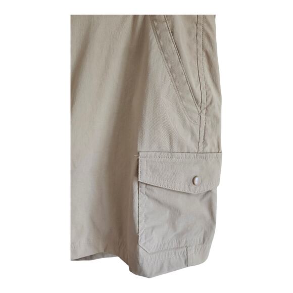 EDDIE BAUER Women's 16 Cargo Shorts Golden Beige 6 Pockets Quick Dry 36 x 5" - Picture 4 of 7